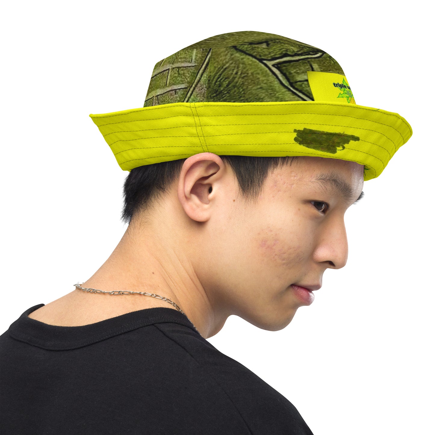 Reversible bucket hat