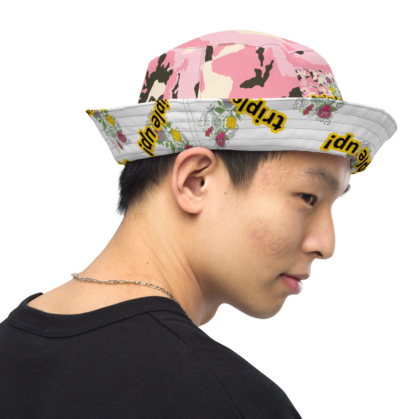 Reversible bucket hat